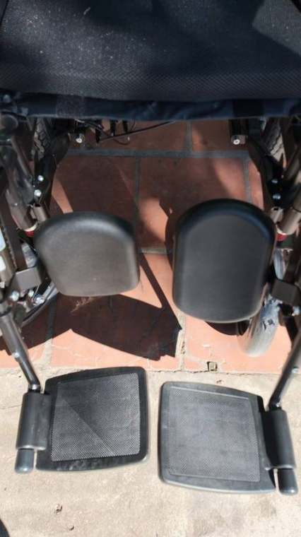 Xe lăn điện Lucass S803